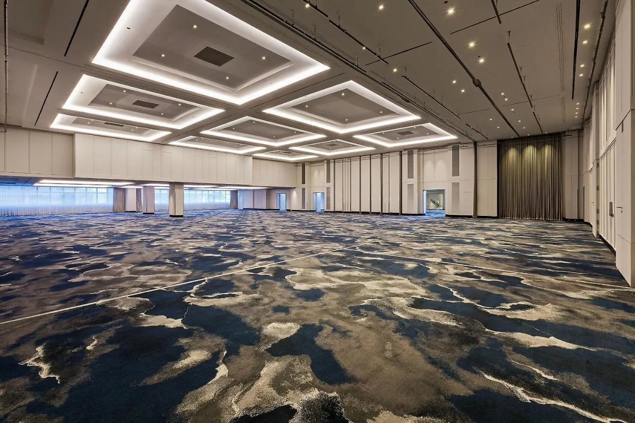 Sheraton Frankfurt Airport Hotel & Conference Center Франкфурт-на-Майне 4*,  Германия