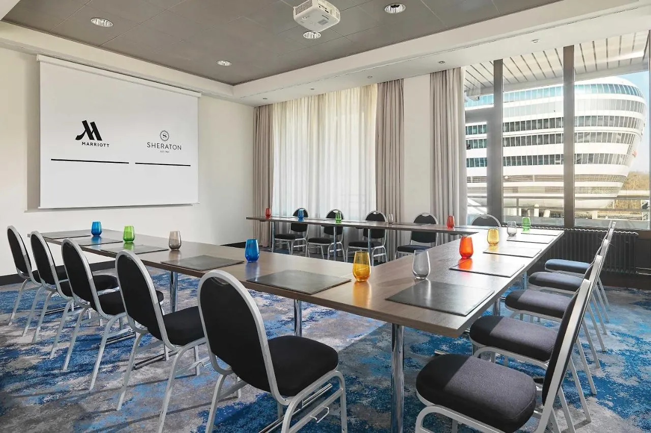 Sheraton Frankfurt Airport Hotel & Conference Center Франкфурт-на-Майне 4*,