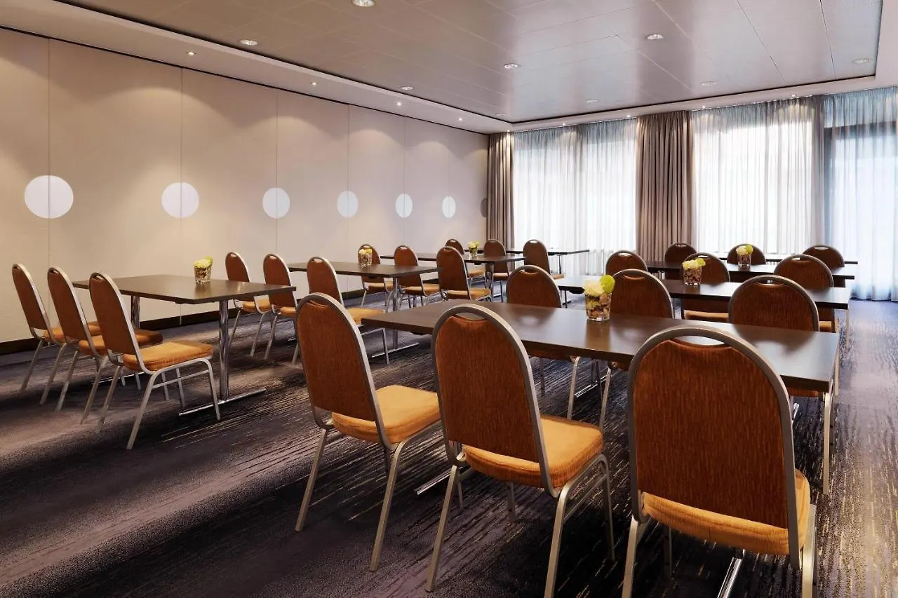 Sheraton Frankfurt Airport Hotel & Conference Center Франкфурт-на-Майне 4*,  Германия
