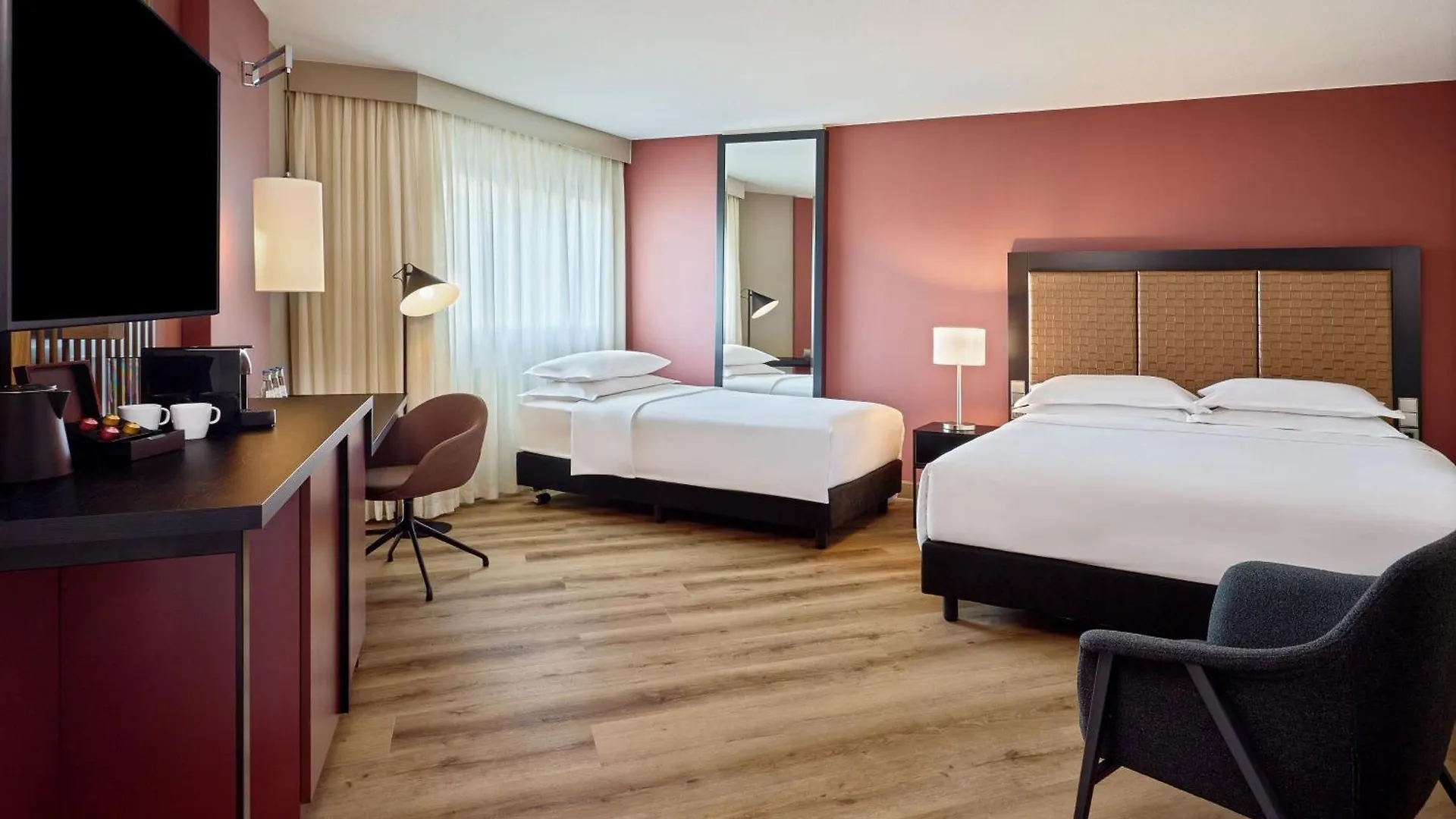 Sheraton Frankfurt Airport Hotel & Conference Center Франкфурт-на-Майне 4*,